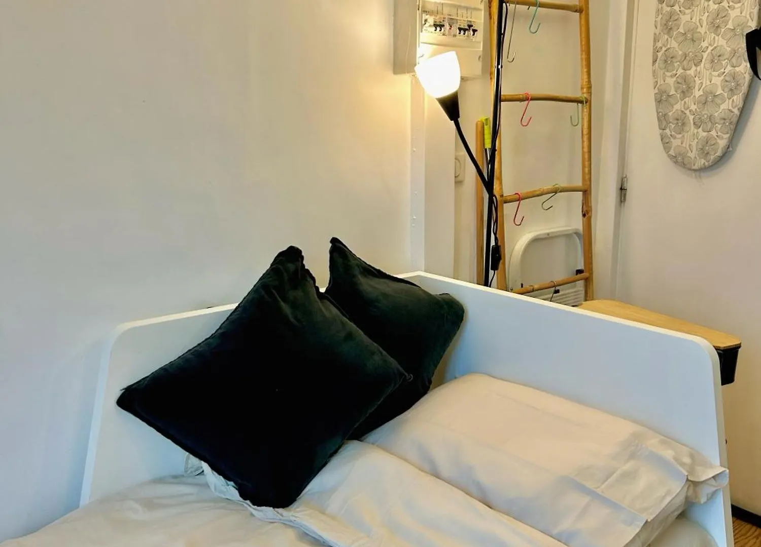 Belleville Nest Paris Apartment