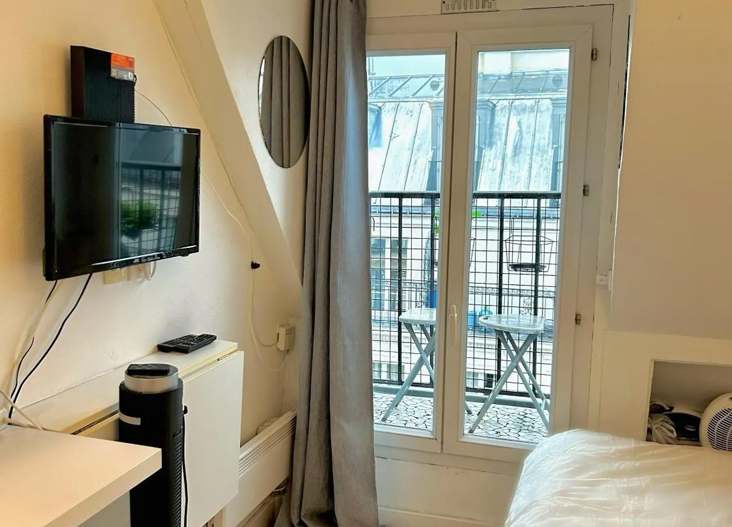 Apartment Belleville Nest Paris France